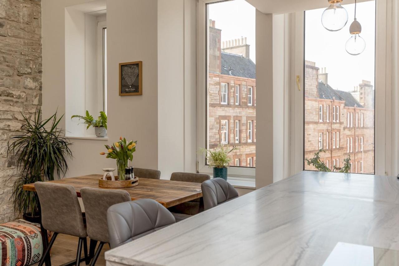 Pass The Keys Stunning 3 Bed Loft Style Apt With Free Parking EDI Exterior photo