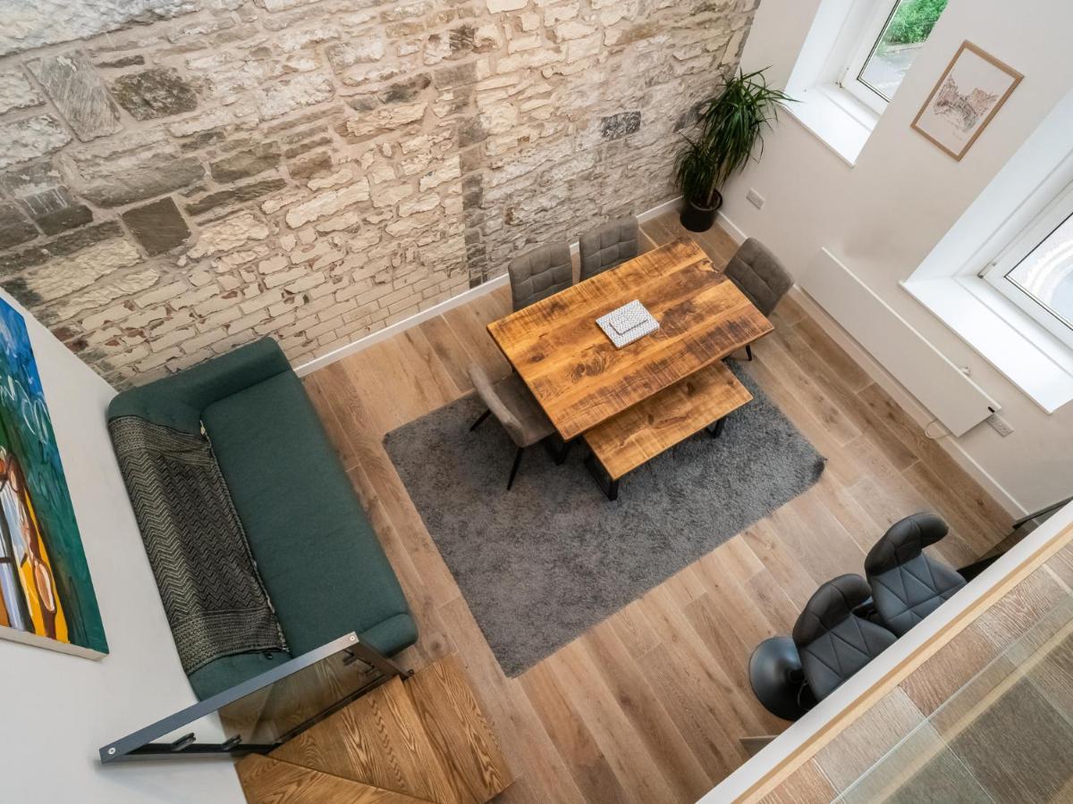 Pass The Keys Stunning 3 Bed Loft Style Apt With Free Parking EDI Exterior photo