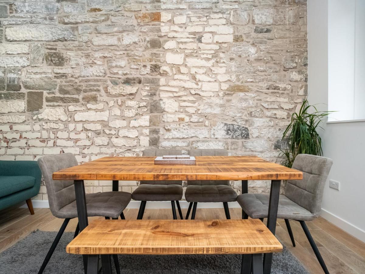 Pass The Keys Stunning 3 Bed Loft Style Apt With Free Parking EDI Exterior photo