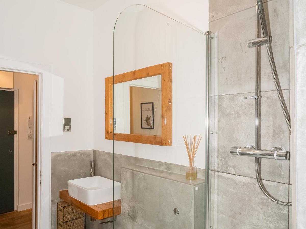 Pass The Keys Stunning 3 Bed Loft Style Apt With Free Parking EDI Exterior photo