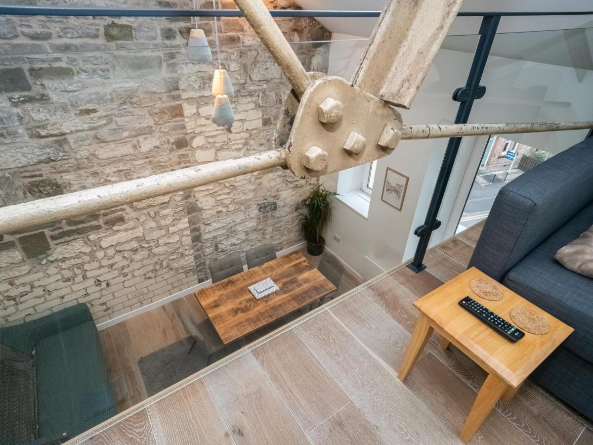 Pass The Keys Stunning 3 Bed Loft Style Apt With Free Parking EDI Exterior photo